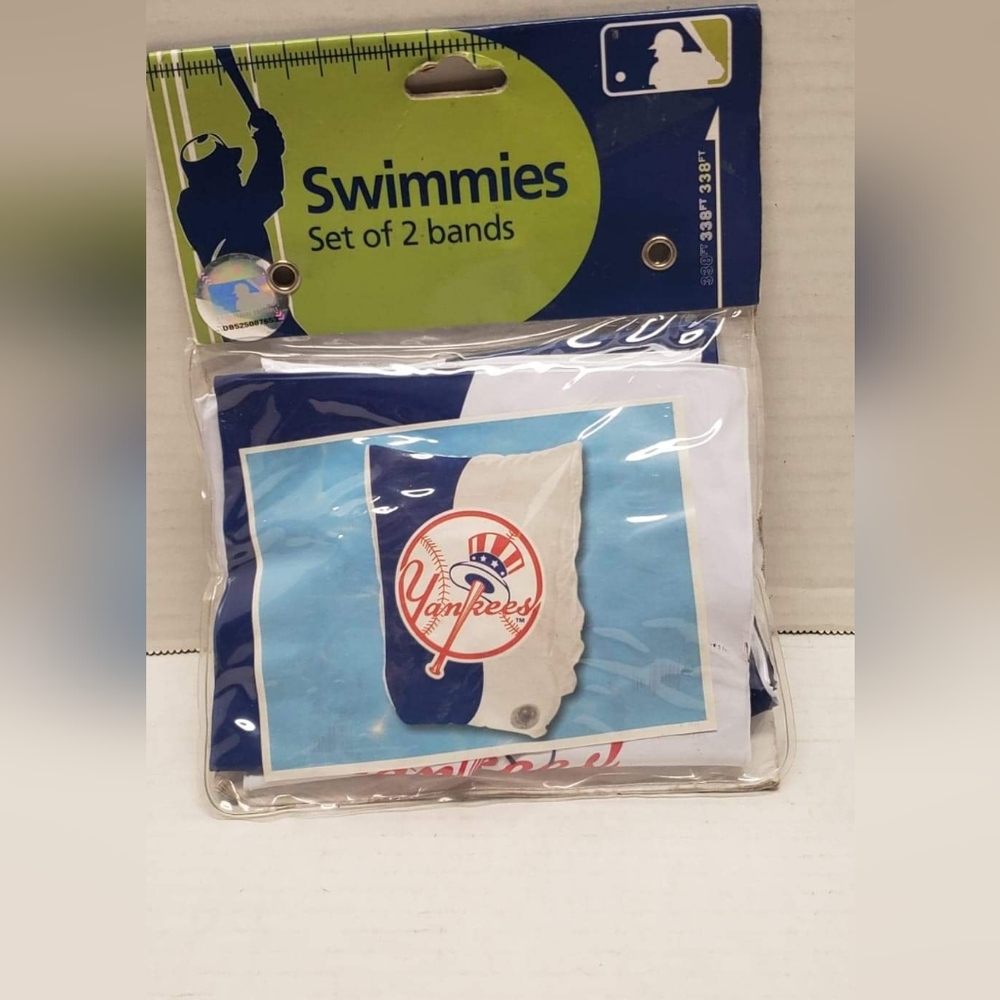 MLB New York Yankees Pool Swimmies Arm Floaters Collectible NEW